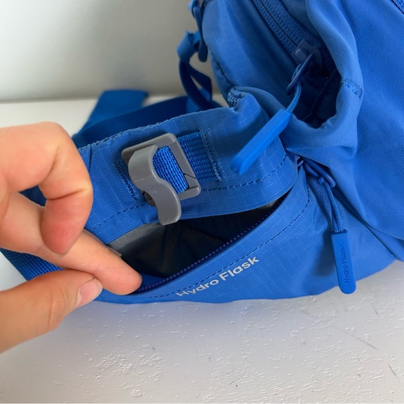 Hydro Flask 5 L Down Shift Hydration Hip Fanny Pack - Picture 5 of 12